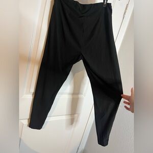 No Boundaries Sz XL Skinny Leg Plus Size Black Basic Ankle Slit Stretch Leggings